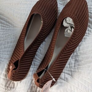 NWT Danskin Dark Brown Hope Ballet Flats, Size 9